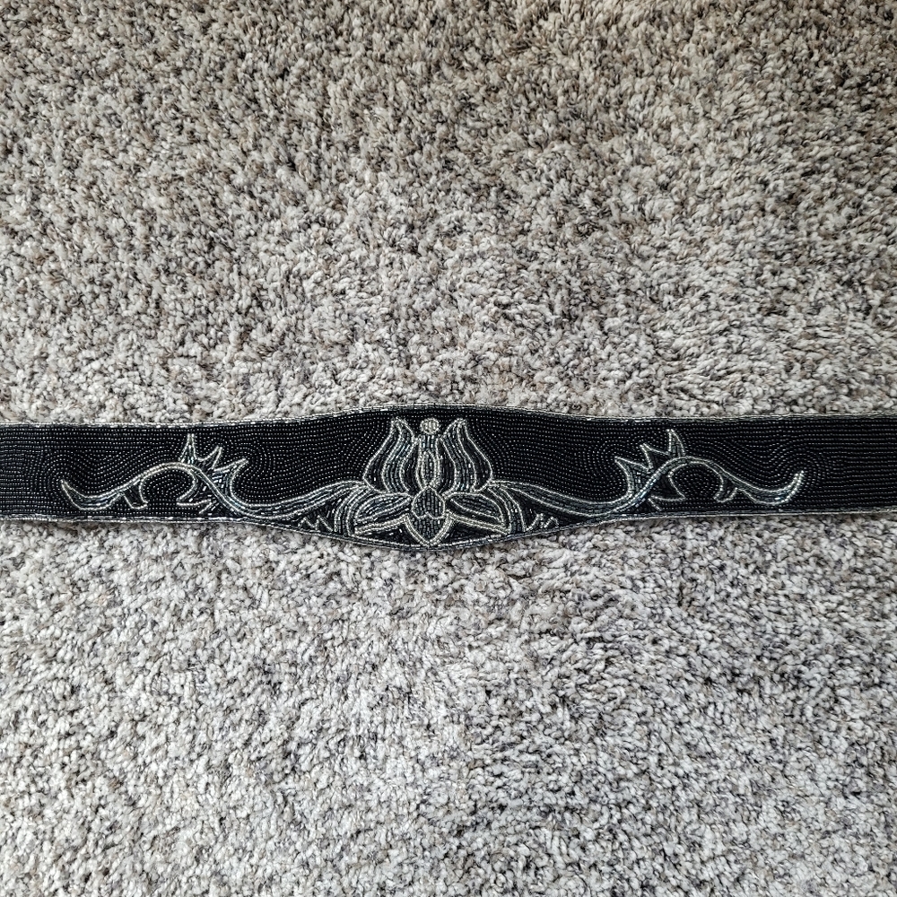 La Regale Black and Silver Beaded Belt